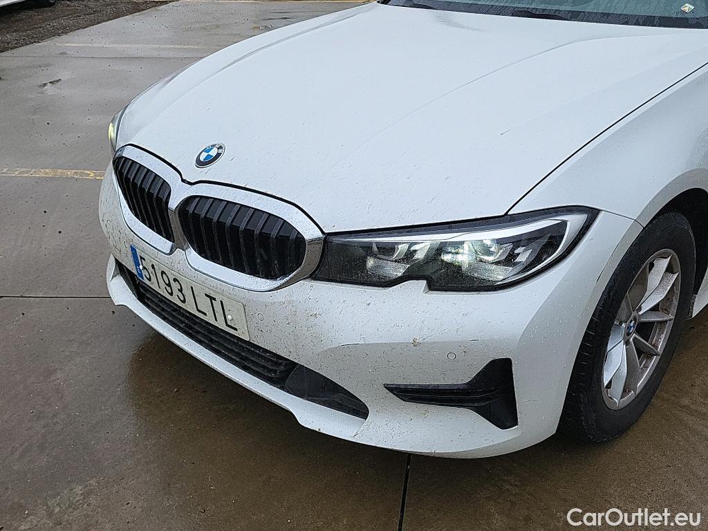  Bmw  Serie 3 BMW  / 2018 / 4P / sedán 318d Auto. #9