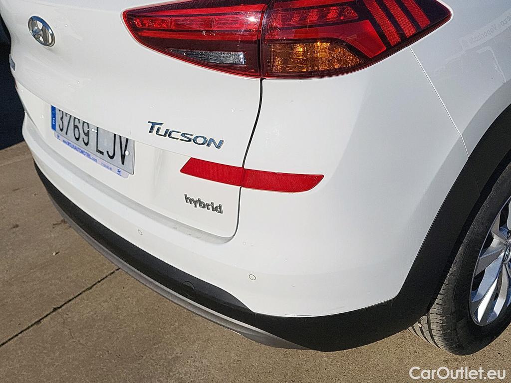  Hyundai  Tucson HYUNDAI  / 2018 / 5P / todoterreno 1.6 CRDI 85kW (116CV) 48V SLE 4X2(SP)(SL) #22