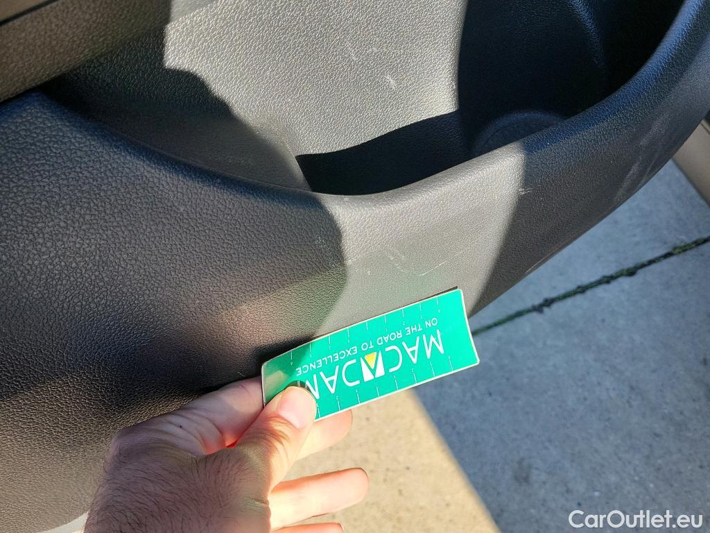  Hyundai  Tucson HYUNDAI  / 2018 / 5P / todoterreno 1.6 CRDI 85kW (116CV) 48V SLE 4X2(SP)(SL) #15