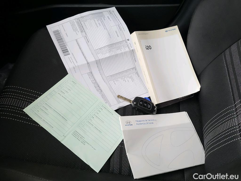  Hyundai  i20 HYUNDAI  / 2020 / 5P / berlina con portón 1.0 TGDI 74kW (100CV) 48V Essence #2