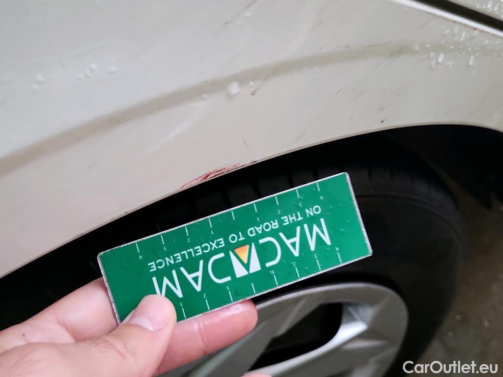  Hyundai  i20 HYUNDAI  / 2020 / 5P / berlina con portón 1.0 TGDI 74kW (100CV) 48V Essence #23