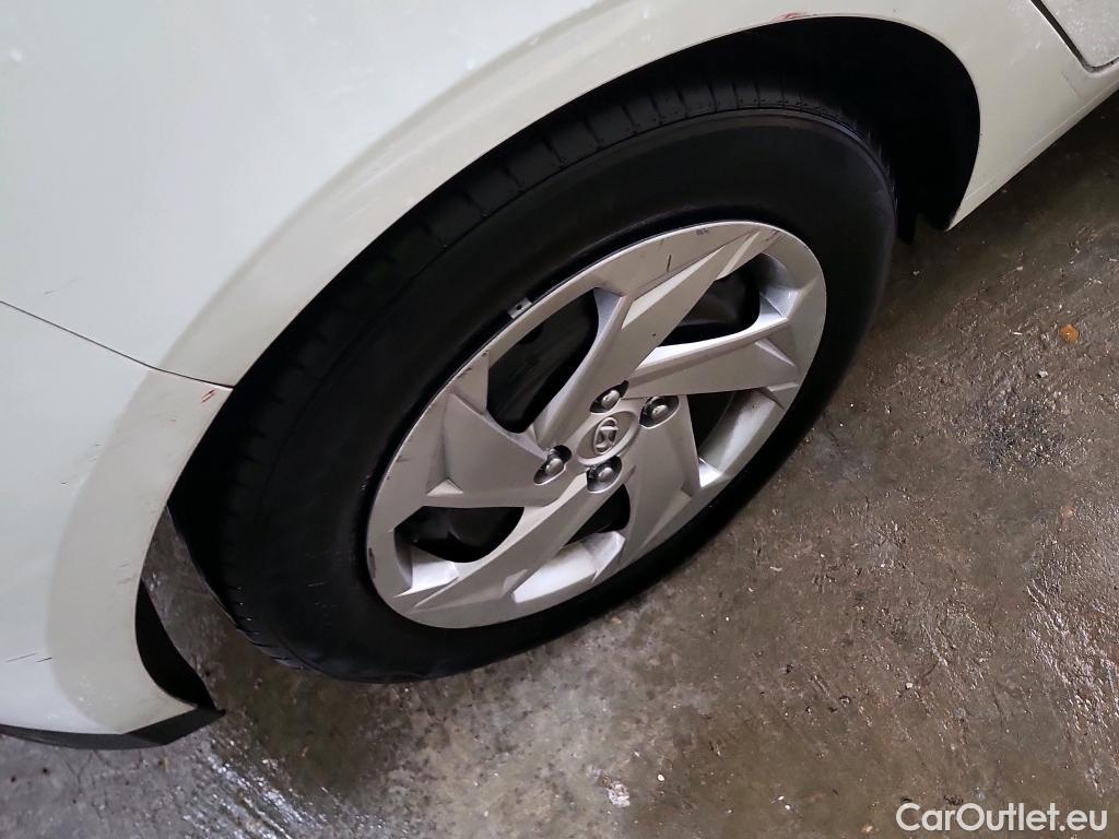  Hyundai  i20 HYUNDAI  / 2020 / 5P / berlina con portón 1.0 TGDI 74kW (100CV) 48V Essence #26