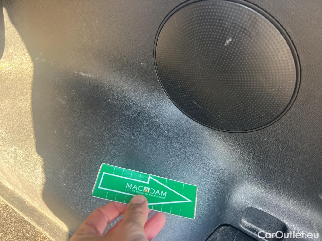  KIA  Sportage KIA  / 2018 / 5P / todoterreno 1.6 T-GDi GT Line Essential DCT 4x2 #23