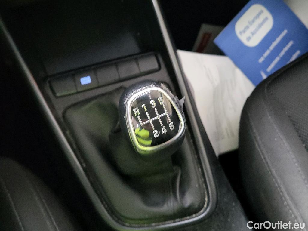  Hyundai  i20 HYUNDAI  / 2020 / 5P / berlina con portón 1.0 TGDI 74kW (100CV) 48V Essence #3