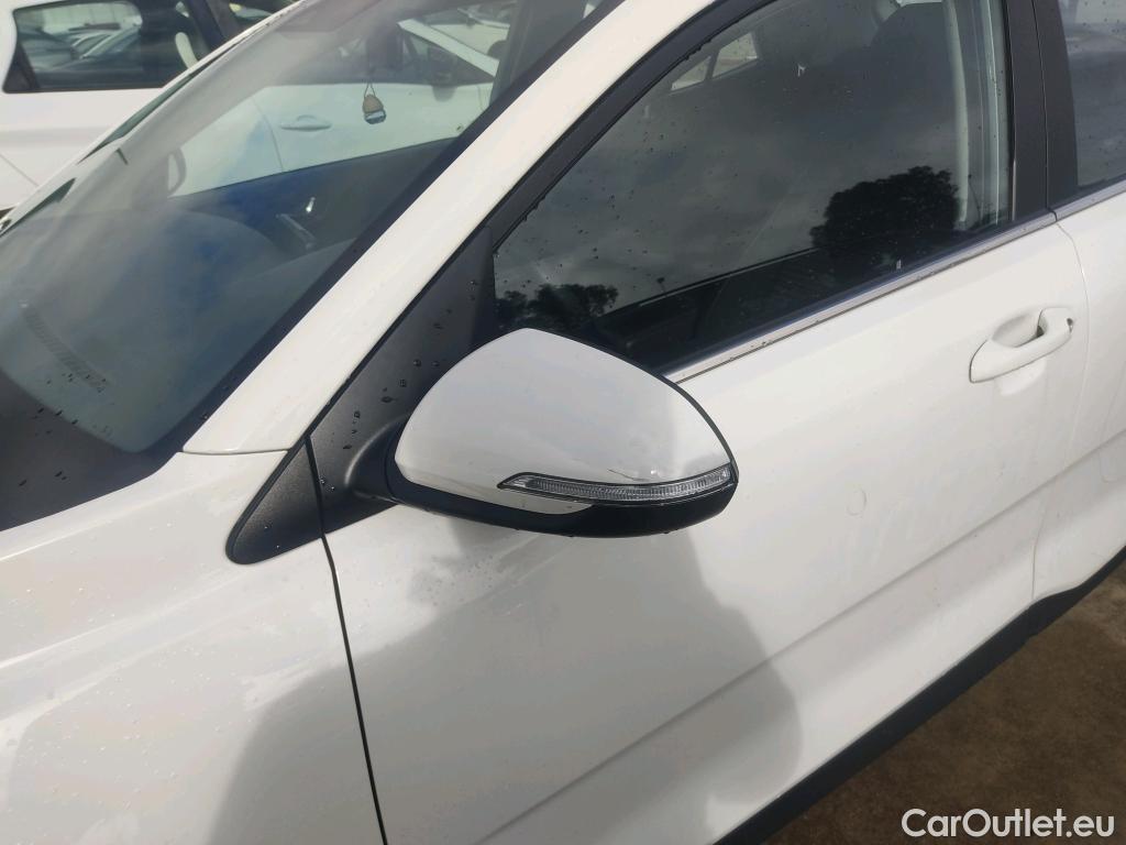  KIA  STONIC KIA  / 2017 / 5P / todoterreno 1.0 T-GDi 88kW (120CV) MHEV iMT Drive #20