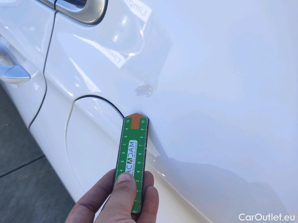  Hyundai   Ioniq HYUNDAI / 2019 / 5P / berlina con portón 1.6 GDI HEV Tecno DCT #2