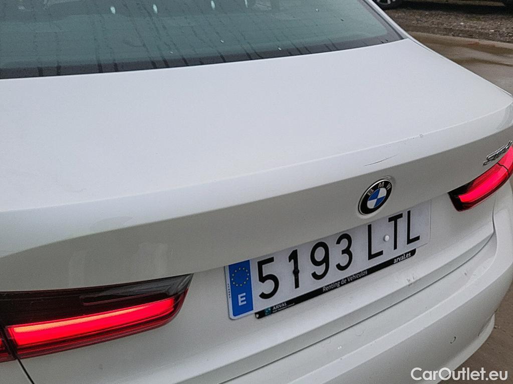  Bmw  Serie 3 BMW  / 2018 / 4P / sedán 318d Auto. #1