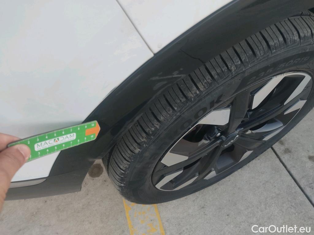  KIA  Sportage KIA  / 2022 / 5P / todoterreno 1.6 T-GDi PHEV 198kW (265CV) Tech 4X4 #23