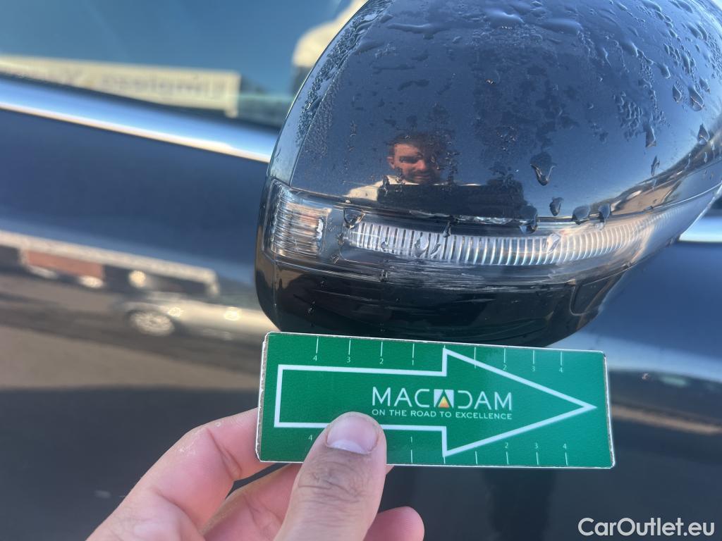  KIA  Sportage KIA  / 2018 / 5P / todoterreno 1.6 T-GDi GT Line Essential DCT 4x2 #40