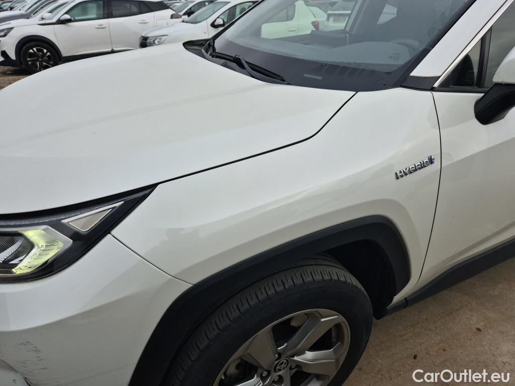  Toyota  RAV4 TOYOTA  / 2018 / 5P / todoterreno 2.5l 220H Advance #15