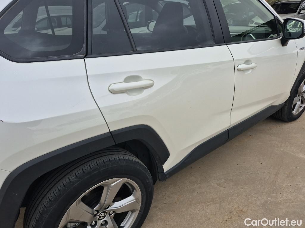  Toyota  RAV4 TOYOTA  / 2018 / 5P / todoterreno 2.5l 220H Advance #21