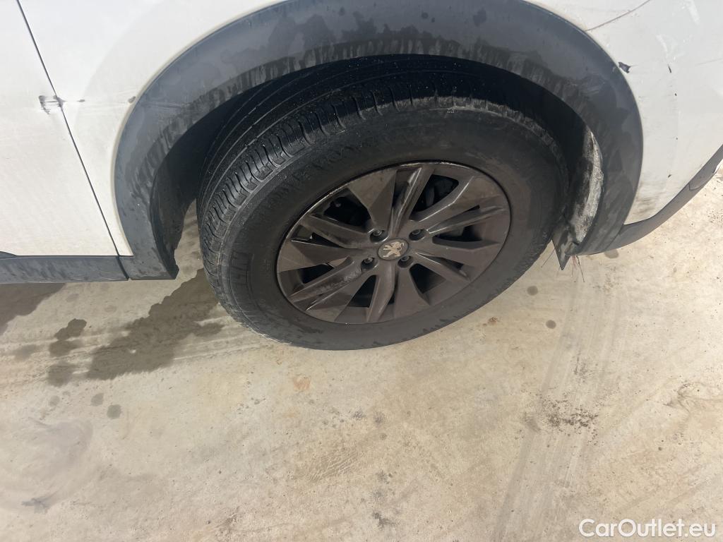  Peugeot  2008 PEUGEOT  / 2019 / 5P / todoterreno Active Pack Puretech 100 S&S BVM6 #5