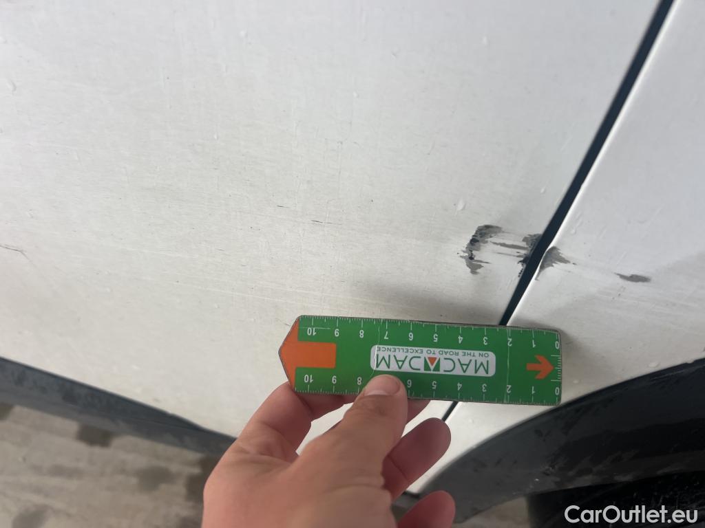  Peugeot  2008 PEUGEOT  / 2019 / 5P / todoterreno Active Pack Puretech 100 S&S BVM6 #4