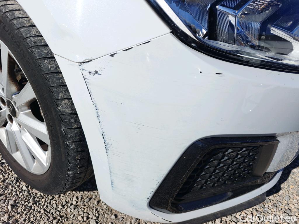  Audi  A1 Sportback AUDI A1 / 2018 / 5P / berlina con portón Sportback Advanced 30 TFSI 81kW (110CV) #9