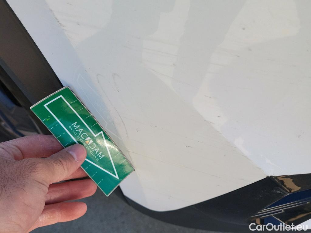  Peugeot  2008 PEUGEOT  / 2019 / 5P / todoterreno Allure Pack BlueHDI 81kW (110CV) (AC) #12