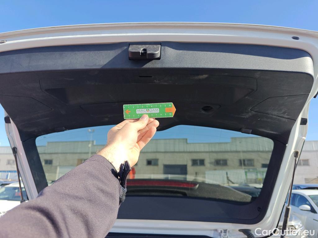  Audi  A1 Sportback AUDI A1 / 2018 / 5P / berlina con portón Sportback Advanced 30 TFSI 81kW (110CV) #4