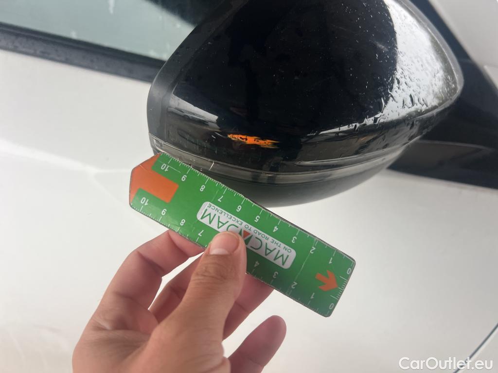  Peugeot  2008 PEUGEOT  / 2019 / 5P / todoterreno Active Pack Puretech 100 S&S BVM6 #24