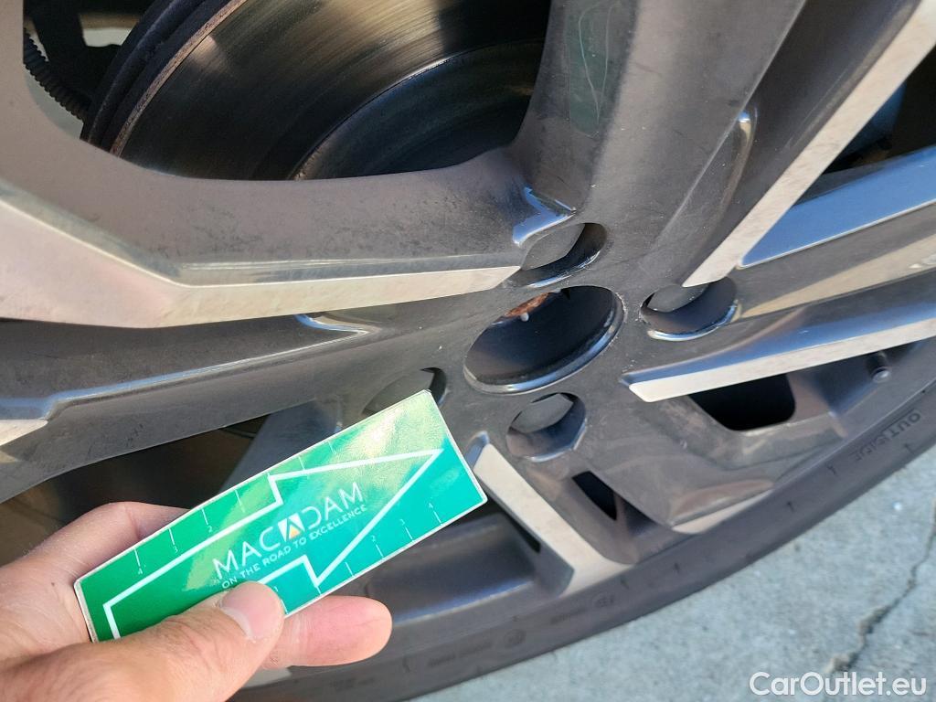  Peugeot  2008 PEUGEOT  / 2019 / 5P / todoterreno Allure Pack BlueHDI 81kW (110CV) (AC) #20