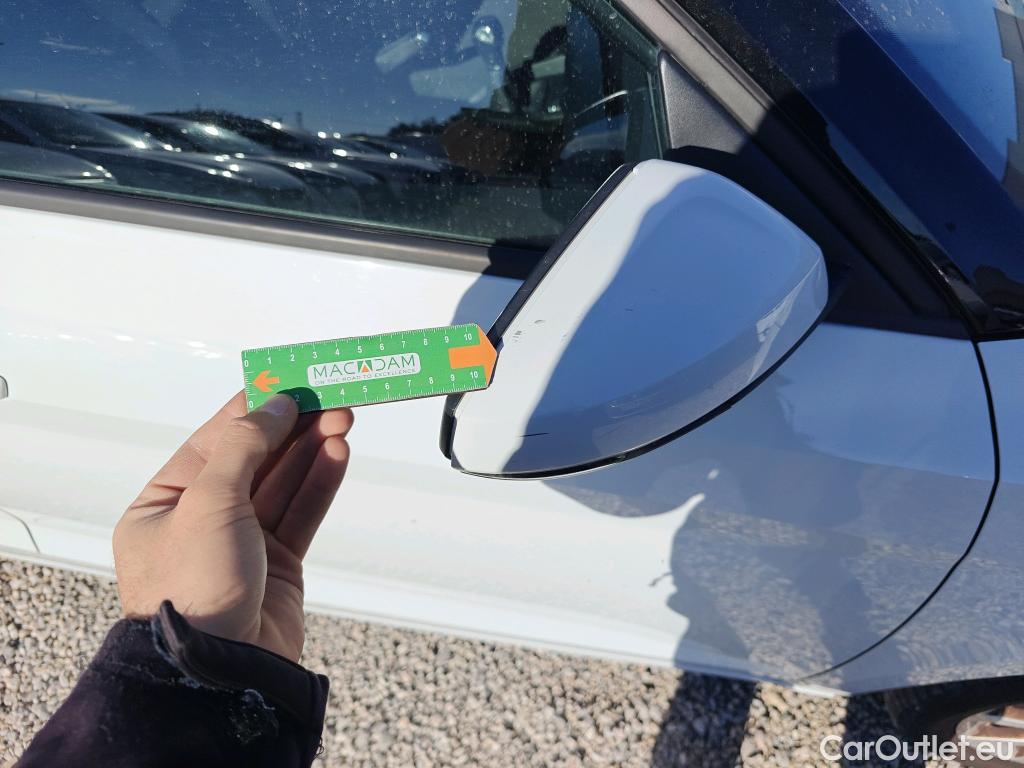  Audi  A1 Sportback AUDI A1 / 2018 / 5P / berlina con portón Sportback Advanced 30 TFSI 81kW (110CV) #36