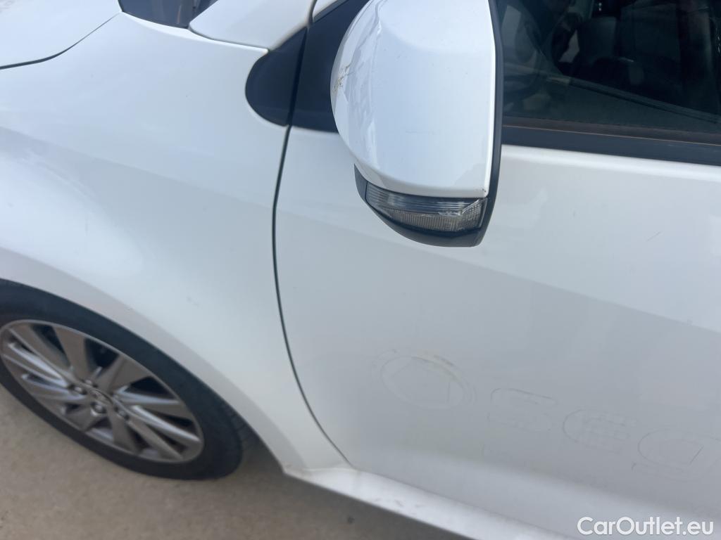  Toyota  Yaris TOYOTA  / 2020 / 5P / berlina con portón 1.5 120H Active Tech #18