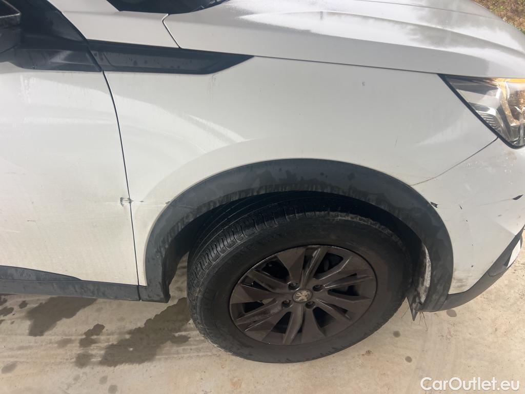  Peugeot  2008 PEUGEOT  / 2019 / 5P / todoterreno Active Pack Puretech 100 S&S BVM6 #1