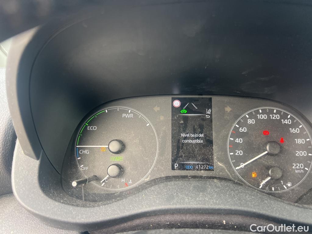  Toyota  Yaris TOYOTA  / 2020 / 5P / berlina con portón 1.5 120H Active Tech #30