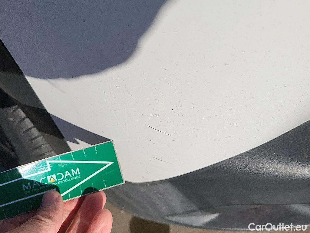  Peugeot  2008 PEUGEOT  / 2019 / 5P / todoterreno Allure Pack BlueHDI 81kW (110CV) (AC) #10