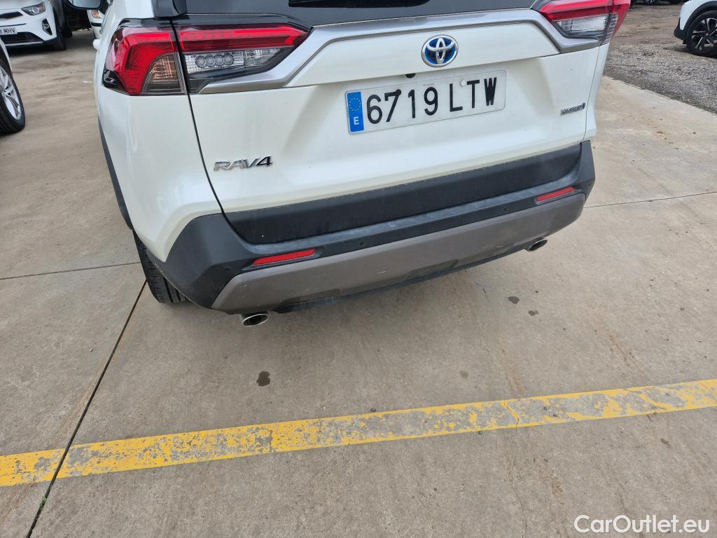  Toyota  RAV4 TOYOTA  / 2018 / 5P / todoterreno 2.5l 220H Advance #8