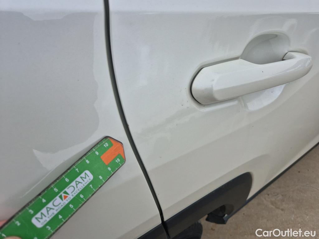  Toyota  RAV4 TOYOTA  / 2018 / 5P / todoterreno 2.5l 220H Advance #22