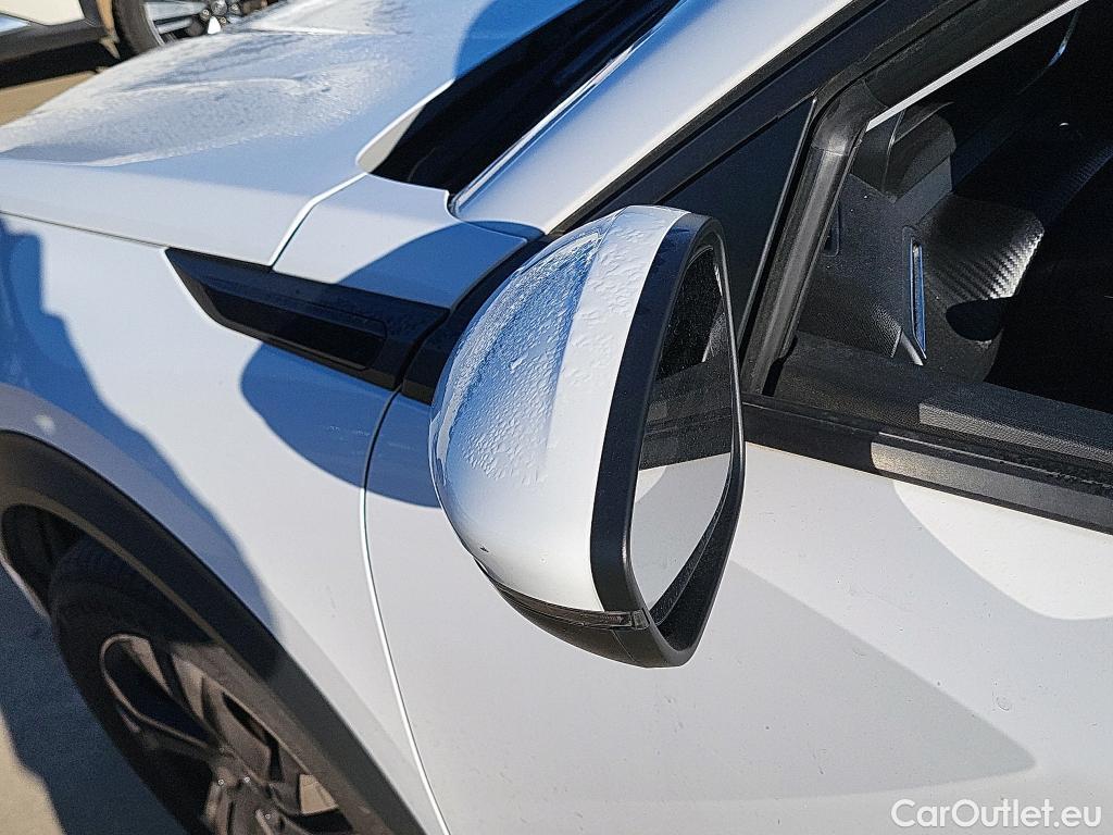  Peugeot  2008 PEUGEOT  / 2019 / 5P / todoterreno Allure Pack BlueHDI 81kW (110CV) (AC) #27