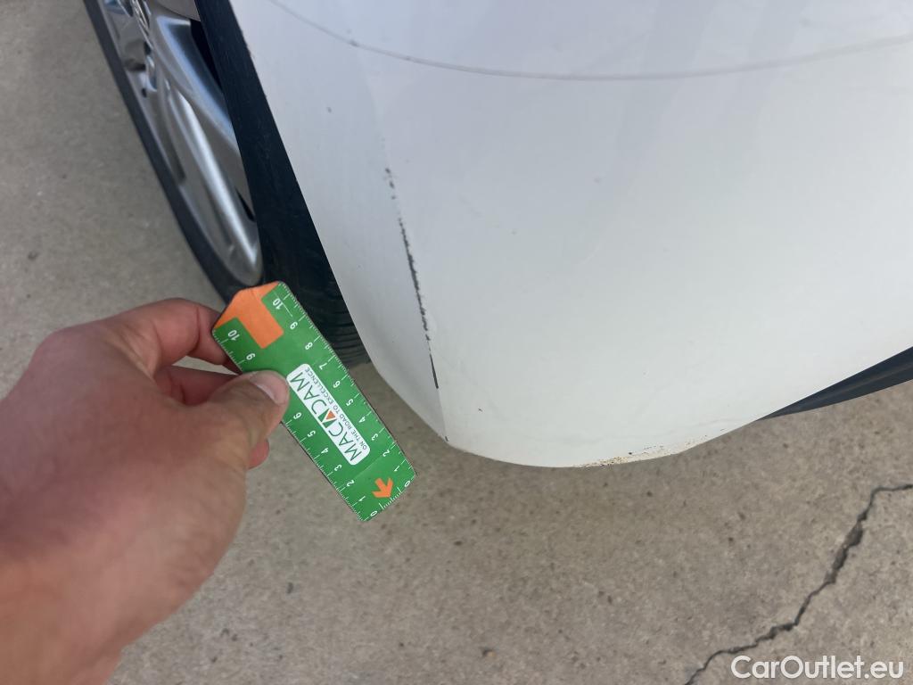  Toyota  Yaris TOYOTA  / 2020 / 5P / berlina con portón 1.5 120H Active Tech #27