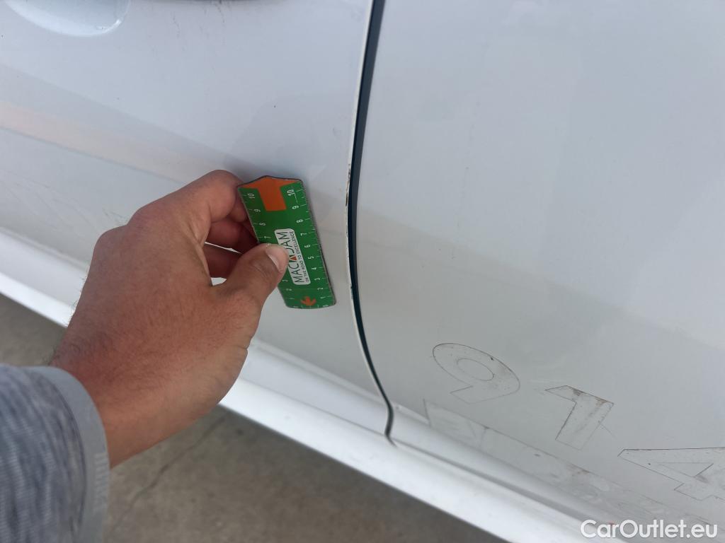  Toyota  Yaris TOYOTA  / 2020 / 5P / berlina con portón 1.5 120H Active Tech #13