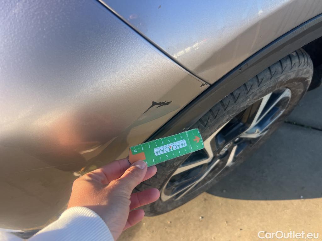  Toyota  C-HR TOYOTA  / 2016 / 5P / todoterreno 1.8 125H Advance (CX) #8