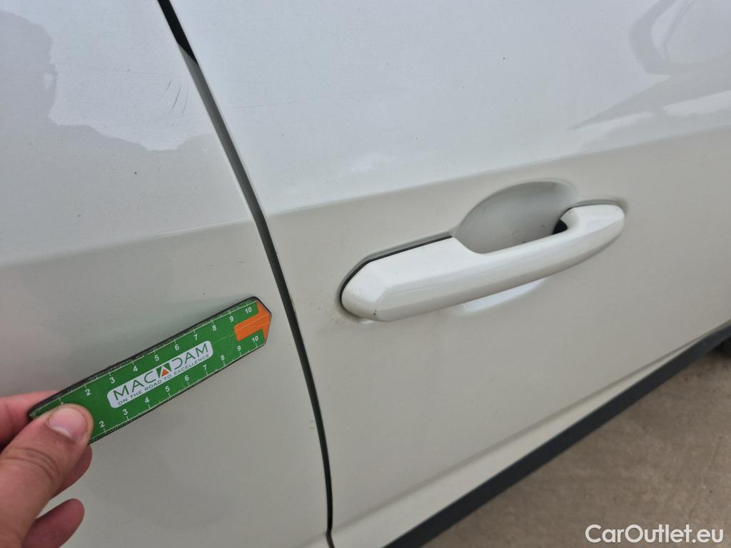  Toyota  RAV4 TOYOTA  / 2018 / 5P / todoterreno 2.5l 220H Advance #20