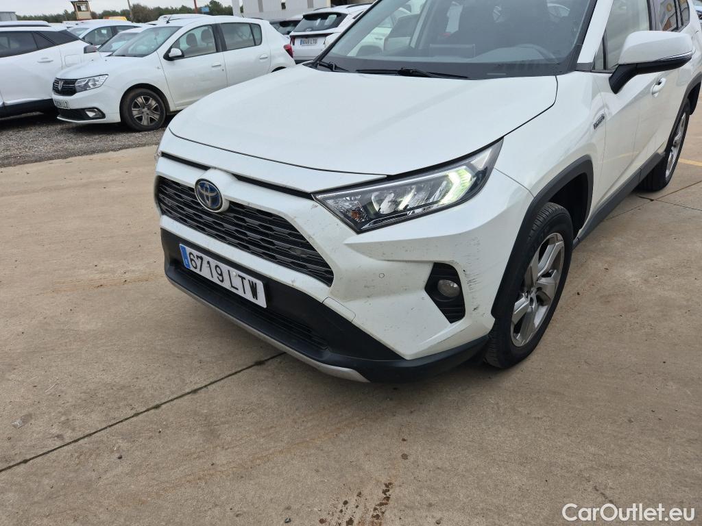  Toyota  RAV4 TOYOTA  / 2018 / 5P / todoterreno 2.5l 220H Advance #5