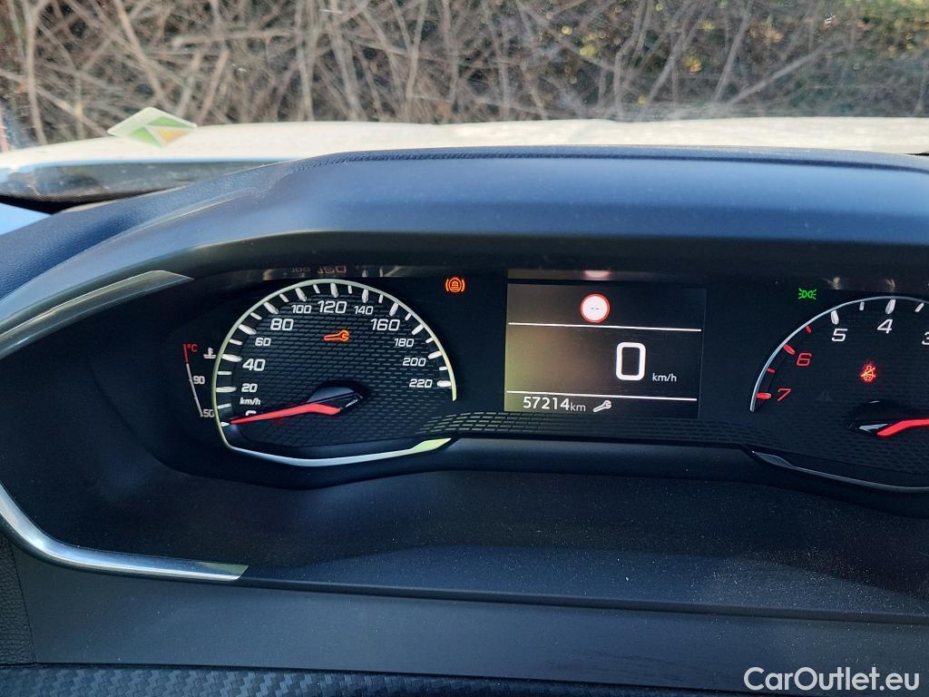  Peugeot  2008 PEUGEOT  / 2019 / 5P / todoterreno Allure Pack BlueHDI 81kW (110CV) (AC) #25