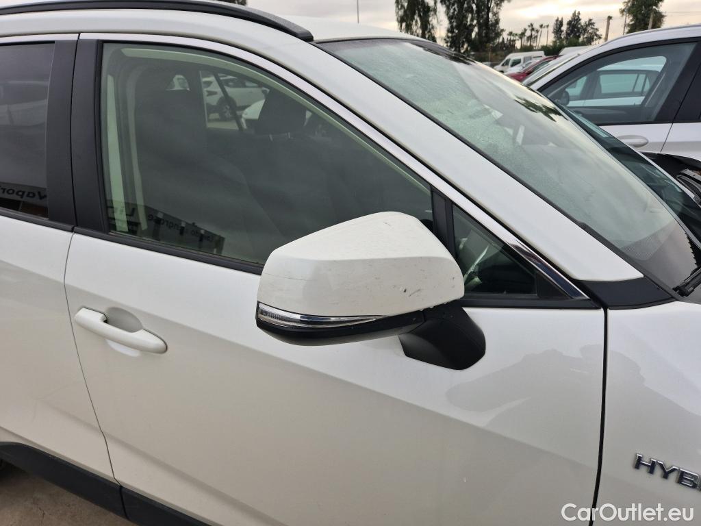  Toyota  RAV4 TOYOTA  / 2018 / 5P / todoterreno 2.5l 220H Advance #17