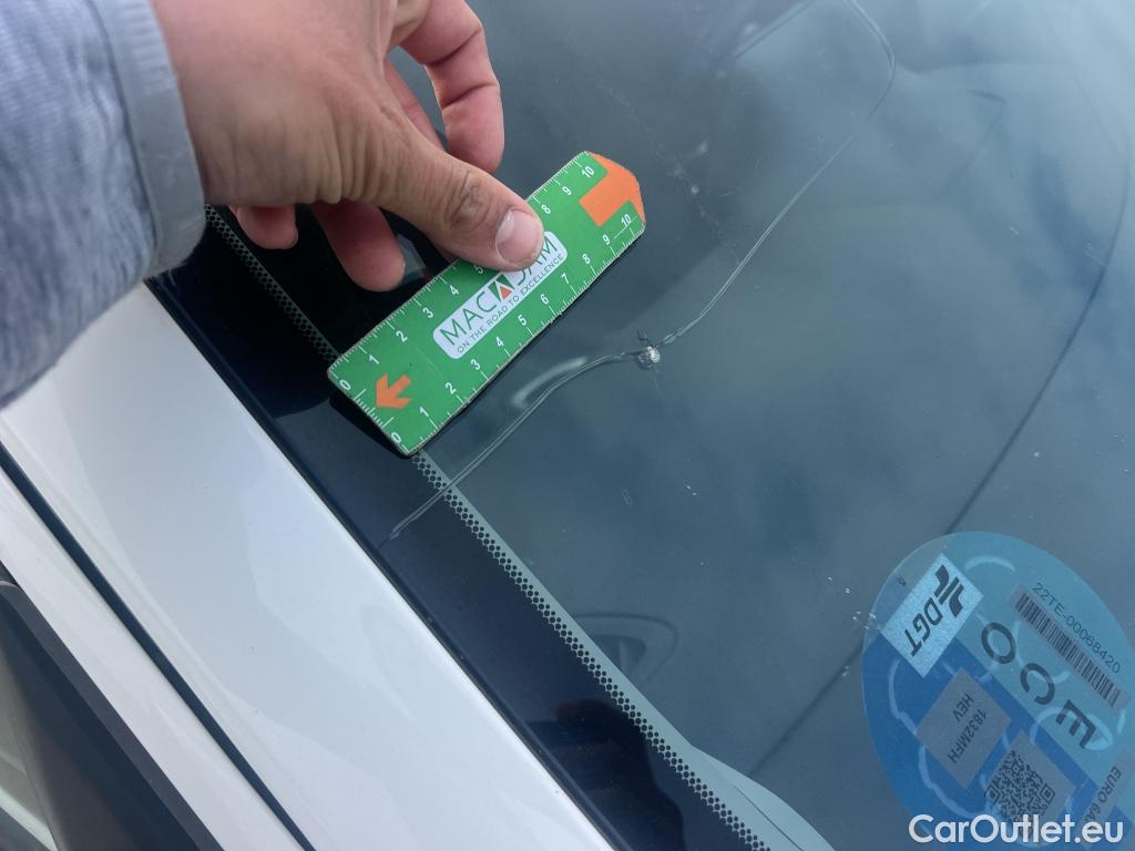  Toyota  Yaris TOYOTA  / 2020 / 5P / berlina con portón 1.5 120H Active Tech #2