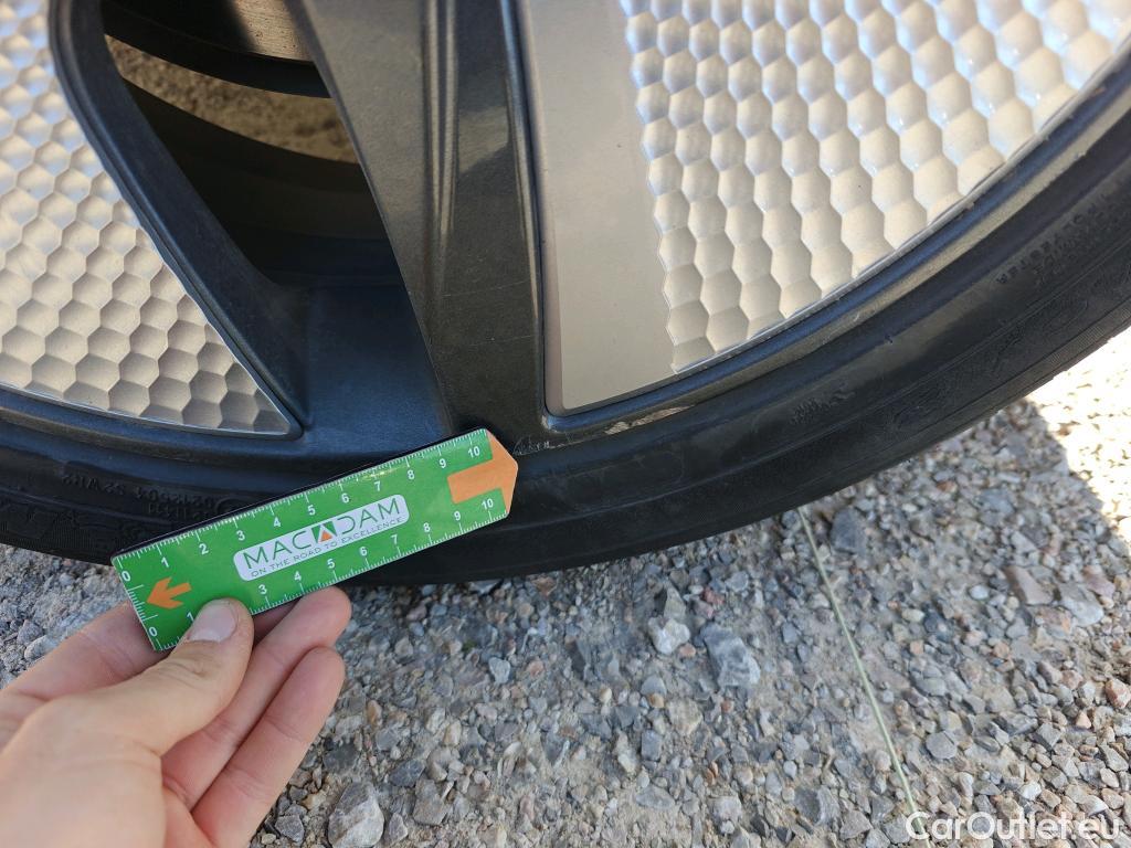  Hyundai   Ioniq HYUNDAI / 2019 / 5P / berlina con portón 1.6 GDI HEV Tecno DCT #26