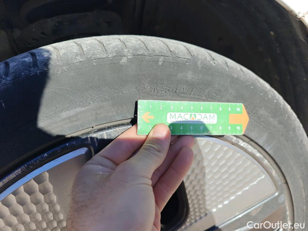  Hyundai   Ioniq HYUNDAI / 2019 / 5P / berlina con portón 1.6 GDI HEV Tecno DCT #11