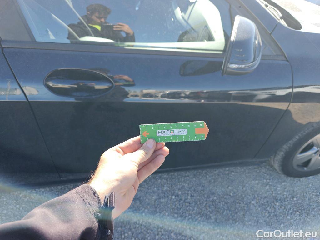  Bmw  Serie 1 BMW  / 2019 / 5P / berlina con portón 116d #54