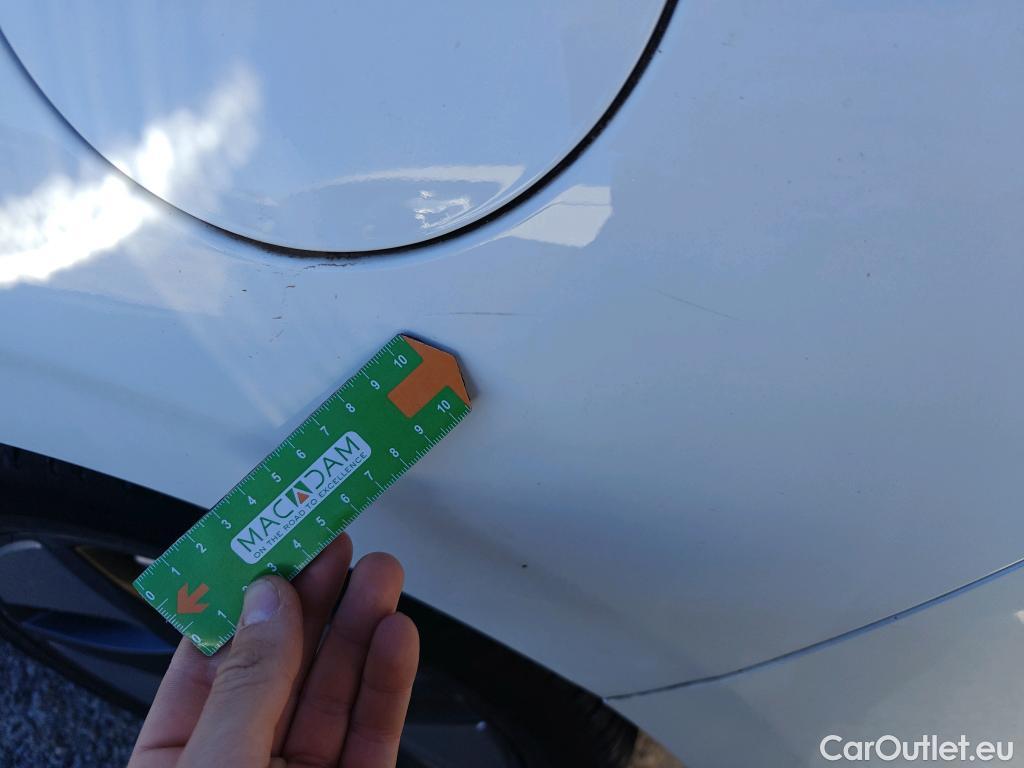  Hyundai   Ioniq HYUNDAI / 2019 / 5P / berlina con portón 1.6 GDI HEV Tecno DCT #69