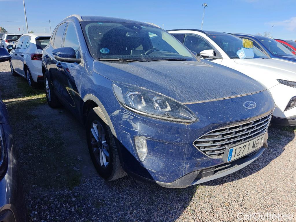 Ford  Kuga FORD  / 2019 / 5P / todoterreno Titanium 2.5 Duratec FHEV 140kW Auto #48