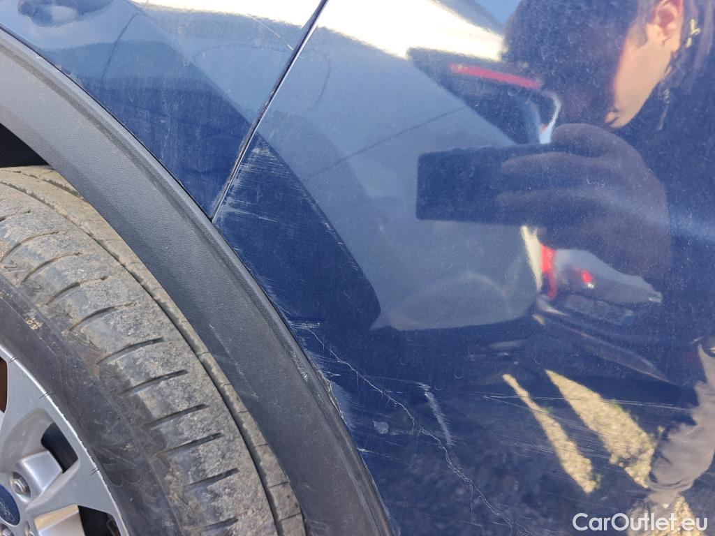  Ford  Kuga FORD  / 2019 / 5P / todoterreno Titanium 2.5 Duratec FHEV 140kW Auto #33