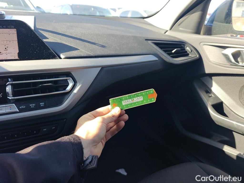  Bmw  Serie 1 BMW  / 2019 / 5P / berlina con portón 116d #29