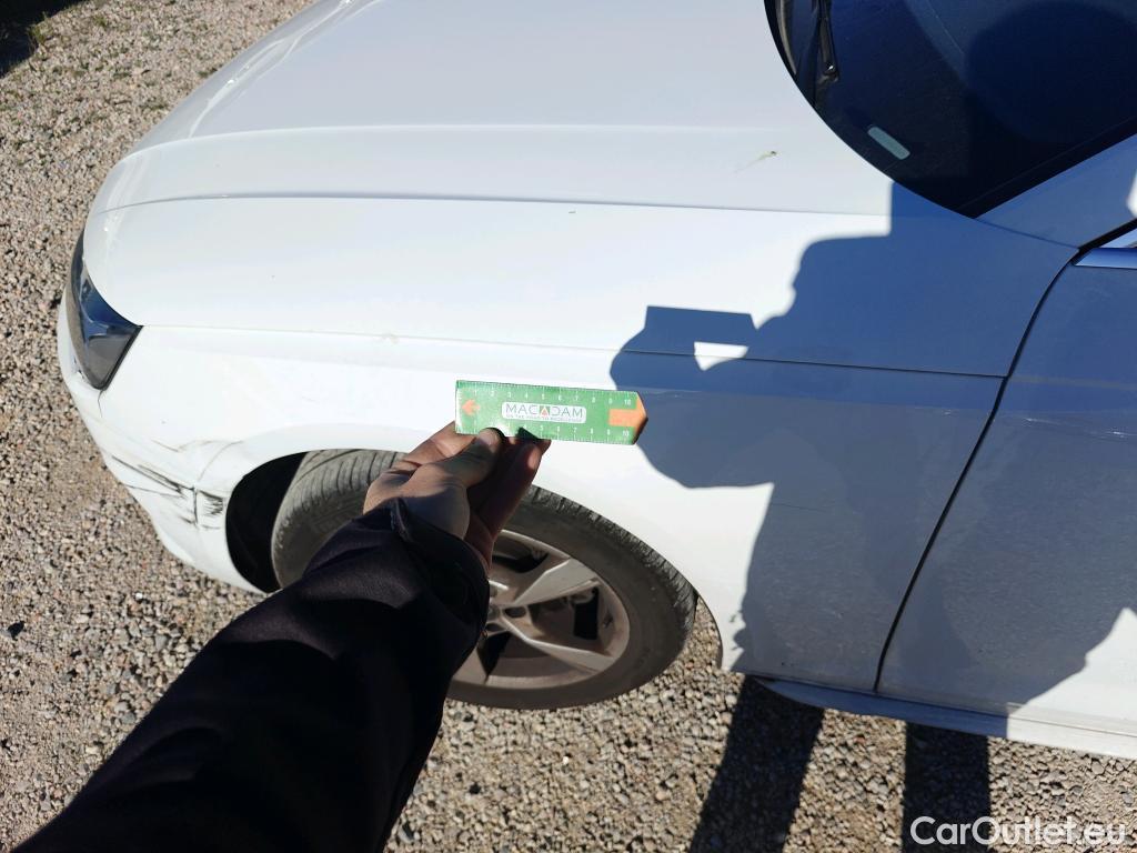  Audi  A4 AUDI  / 2019 / 5P / familiar Avant Advanced 30 TDI 100kW S tronic #14