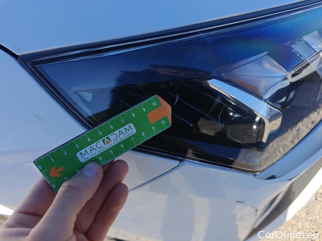  Hyundai   Ioniq HYUNDAI / 2019 / 5P / berlina con portón 1.6 GDI HEV Tecno DCT #65