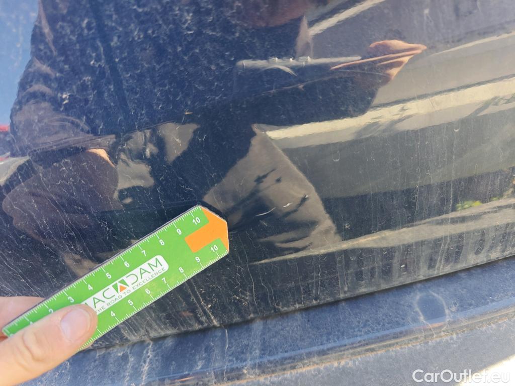  Ford  Kuga FORD  / 2019 / 5P / todoterreno Titanium 2.5 Duratec FHEV 140kW Auto #7