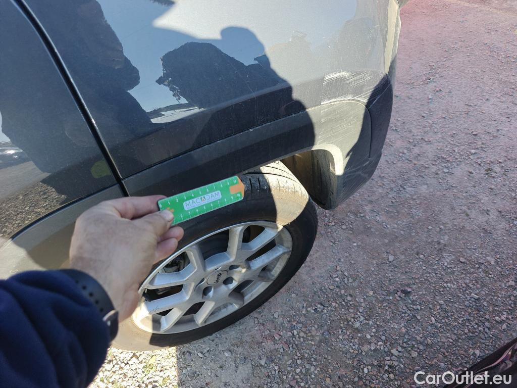  Jeep  Patriot JEEP Renegade / 2014 / 5P / todoterreno Limited 1.0G 88kW (120CV) 4x2 (AC) #17