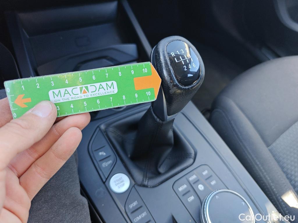  Bmw  Serie 1 BMW  / 2019 / 5P / berlina con portón 116d #32